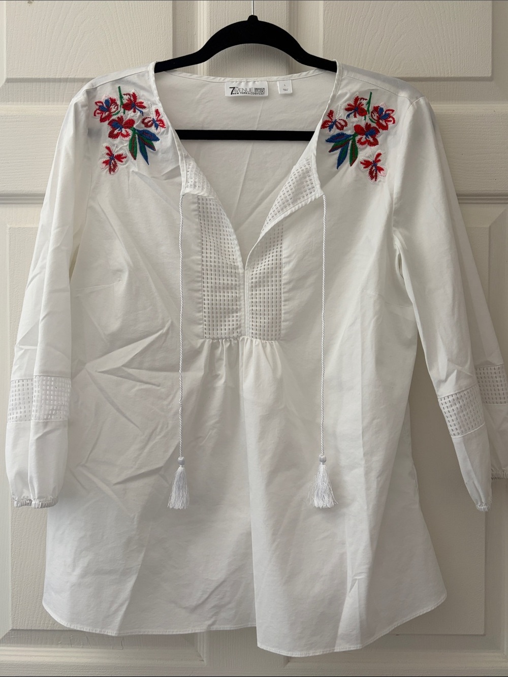 New York & Company size Large embroidered tunic